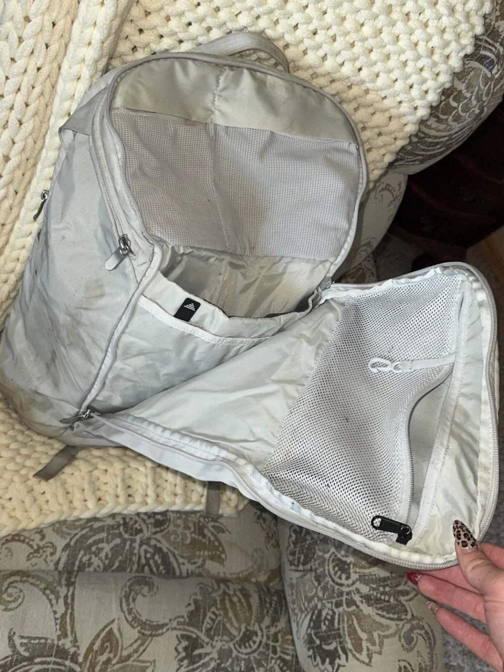 The North Face Light Gray Men’s Backpack - Minimal Urban Pack